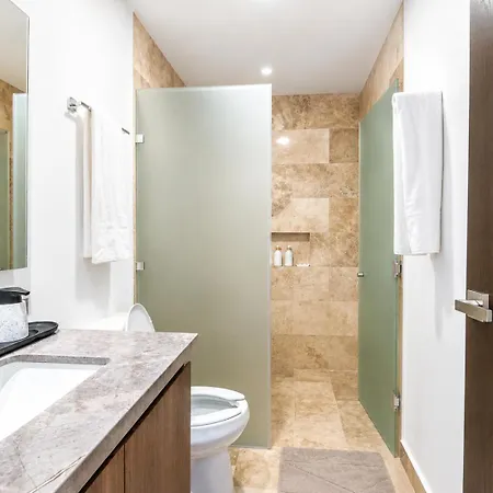 2-story Penthouse With Private Jacuzzi 5 Min Apartment *