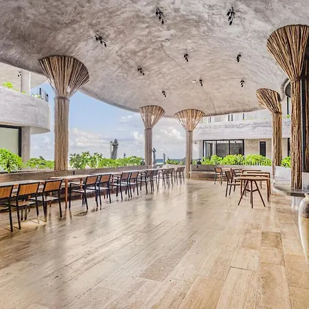 Beachfront 3br Penthouse W Private Pool Hot Tub & Gym Apartment