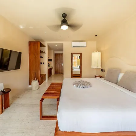 Apartment Peaceful Retreat With Hot Tub And King Bed *