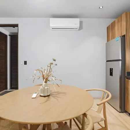 Elegant King | Private Plunge Pool Apartment *