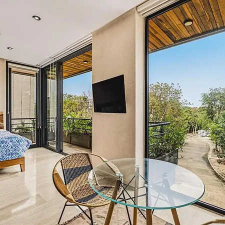 Apartment Serene 3br Penthouse W Private Pool | Roof | Gym *