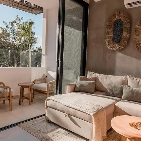 Apartment With Private Plunge Pool And Rooftop