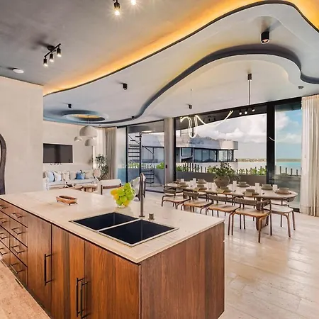 Apartment Beachfront 3br Penthouse W Private Pool Hot Tub & Gym
