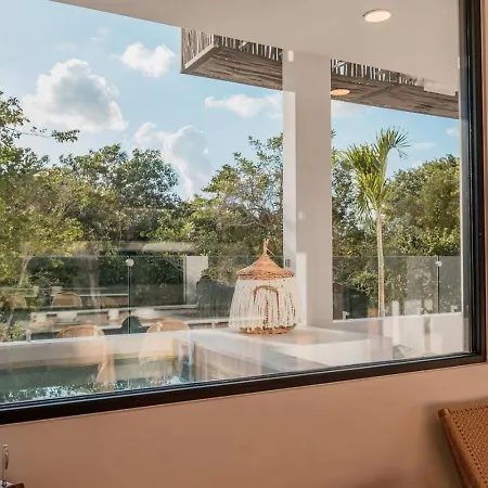 With Private Plunge Pool And Rooftop Apartment