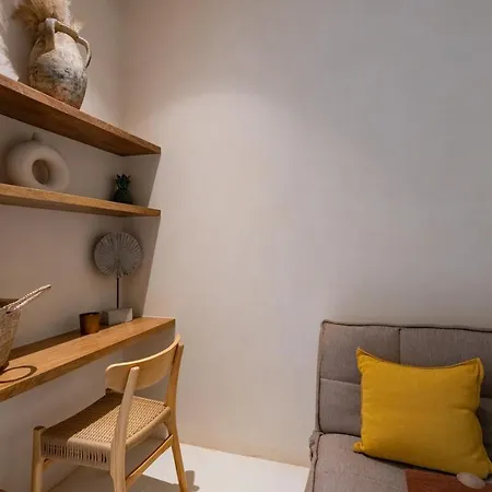Aflora Wellness & Luxury Escape Apartment