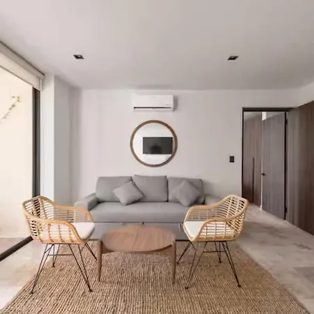 Chic Jungle 2br - Balcony Priv Pool Steam & Gym *