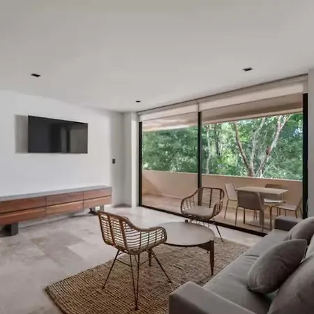 Apartment Chic Jungle 2br - Balcony Priv Pool Steam & Gym