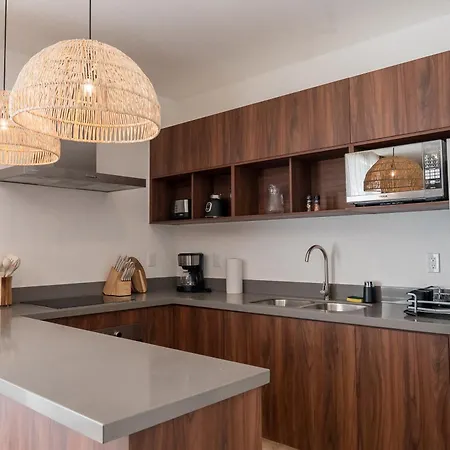 2-story Penthouse With Private Jacuzzi 5 Min Apartment
