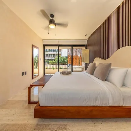 Modern 1br W Private Jacuzzi Pool Balcony *