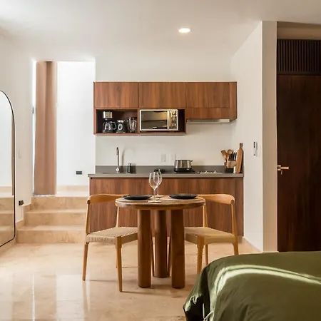 2-story Penthouse With Private Jacuzzi 5 Min