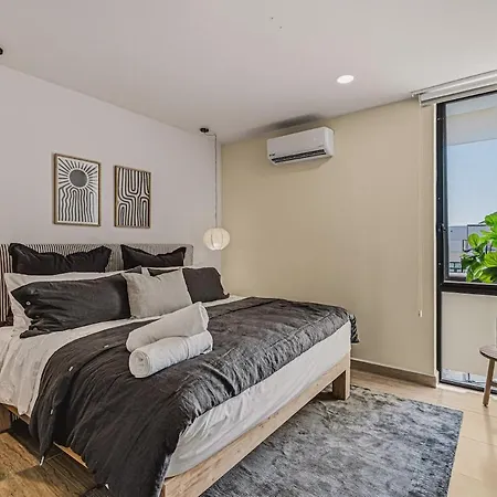 Quiet 2br Penthouse W Private Pool And Gym, Cowork Apartment