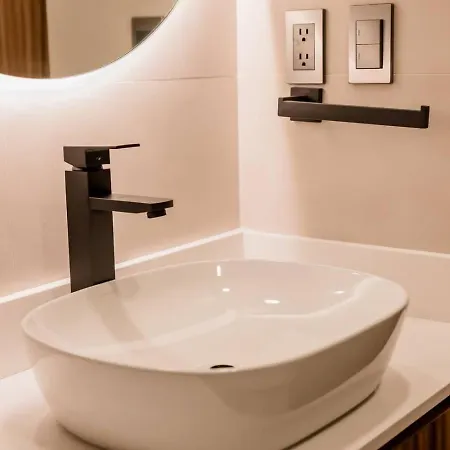With Private Plunge Pool And Rooftop Apartment *