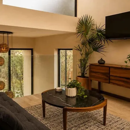 Beautiful Penthouse With Private Rooftop Pool Apartment *
