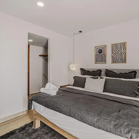 Apartment Quiet 2br Penthouse W Private Pool And Gym, Cowork