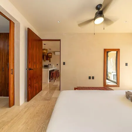 Modern 1br W Private Jacuzzi Pool Balcony *