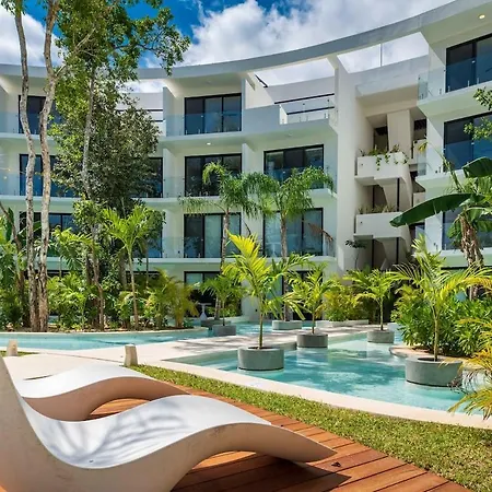 Apartment Spectacular In Complex, Pool, Gym