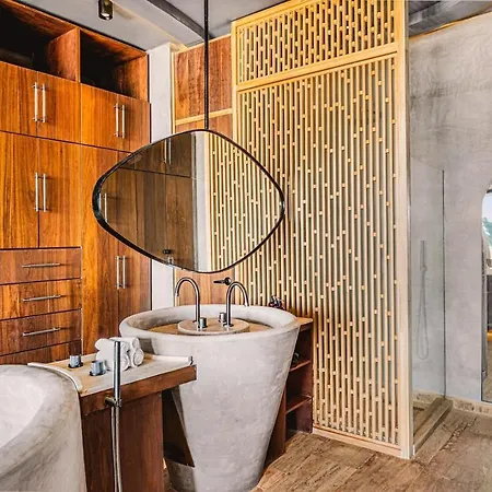 Beachfront 3br Penthouse W Private Pool Hot Tub & Gym * Tulum