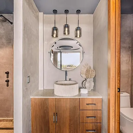 Beachfront 3br Penthouse W Private Pool Hot Tub & Gym * Tulum