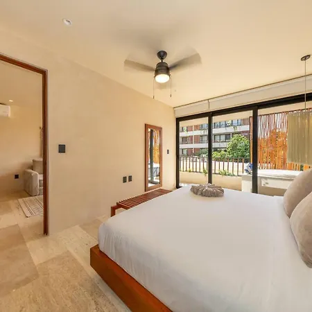 Modern 1br W Private Jacuzzi Pool Balcony