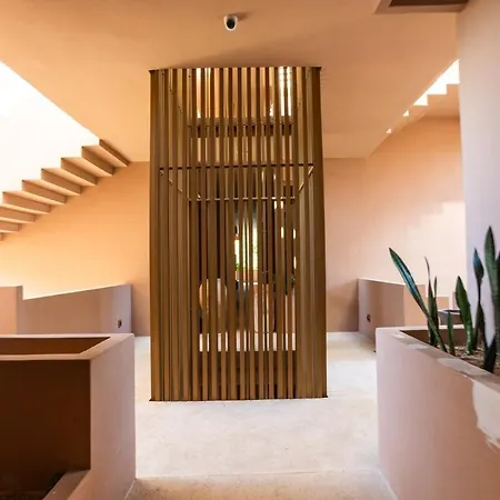 Aflora Wellness & Luxury Escape Apartment *