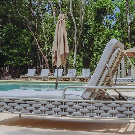 1st Flr Chic Jungle - Priv Pool Steam & Gym *