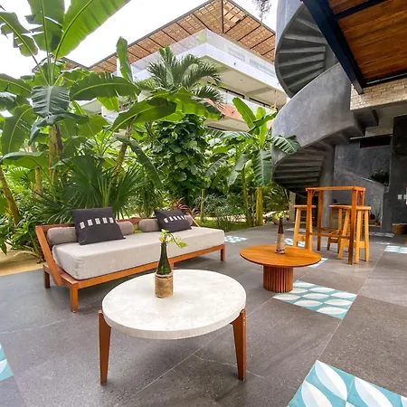 Apartment Hideaway With Private Pool *