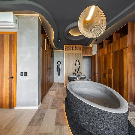 Oceanfront 3br Luxury Maiim Tankah With Pool & Gym Tulum