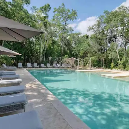 1st Flr Chic Jungle - Priv Pool Steam & Gym