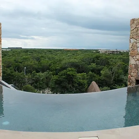2 Bed Penthouse Private Rooftop Apartment *