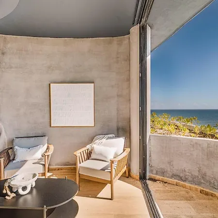 Beachfront 3br Penthouse W Private Pool Hot Tub & Gym *