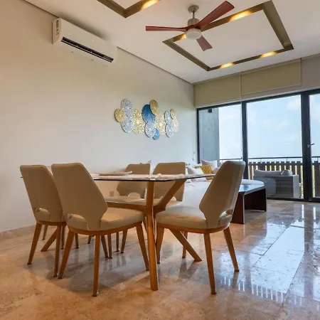 Beachside Penthouse Private Pool And Hot Tub *
