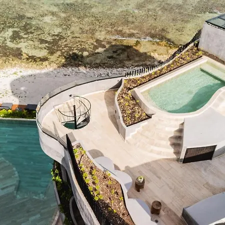 Beachfront 3br Penthouse W Private Pool Hot Tub & Gym