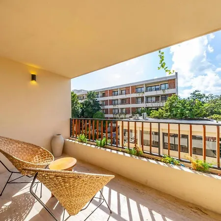 Modern 1br W Private Jacuzzi Pool Balcony