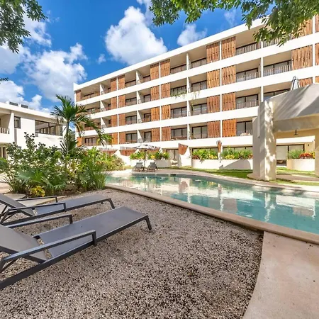 Modern 1br W Private Jacuzzi Pool Balcony Apartment *
