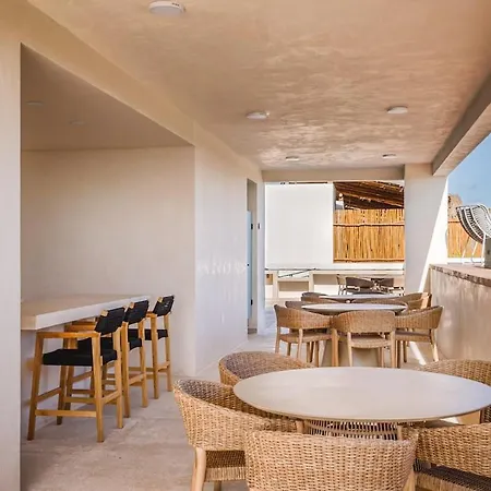 Quiet 2br Penthouse W Private Pool And Gym, Cowork Apartment
