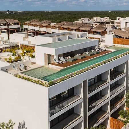 Apartment Quiet 2br Penthouse W Private Pool And Gym, Cowork