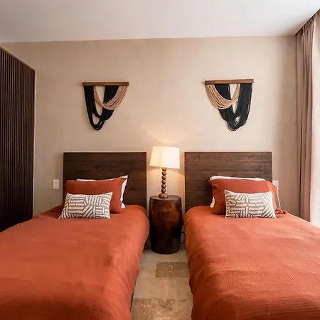 2-story Penthouse With Private Jacuzzi 5 Min *