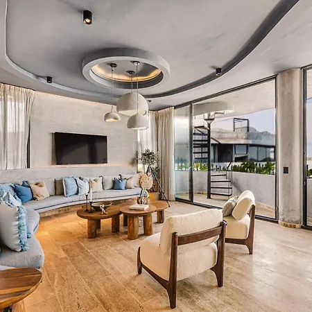 Apartment Beachfront 3br Penthouse W Private Pool Hot Tub & Gym *