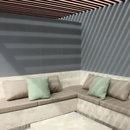 Apartment 2 Bed Penthouse Private Rooftop *