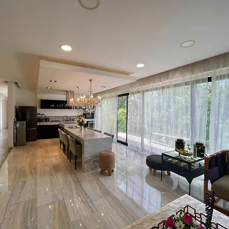 Black House - Modern 3br With Private Pool *