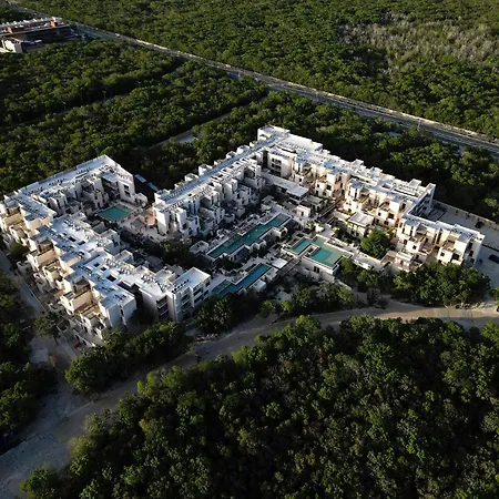 2-story Penthouse With Private Jacuzzi 5 Min Apartment *