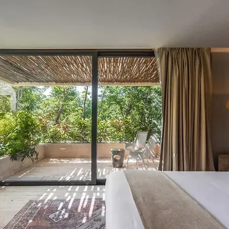 Caiman Luxury 5br In Santos