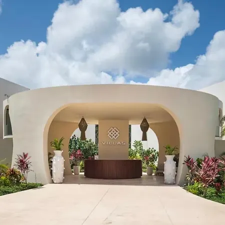 Luxury Villa, Private Pool, Free Shuttle Bed & Breakfast Tulum