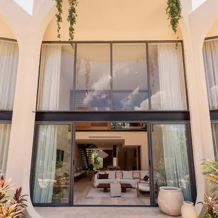 Private Oasis Mistiq, Rooftop Pool, Shuttle