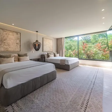 Holiday home Caiman Luxury 5br In Santos