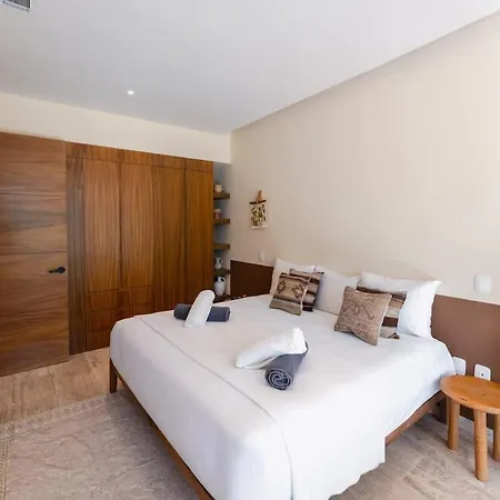 Private Oasis Mistiq, Rooftop Pool, Shuttle *