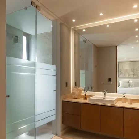 Caiman Luxury 5br In Santos