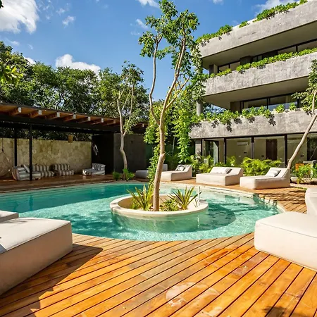 Modern 1br Jungle View Retreat In Humana With Rooftop Pool *