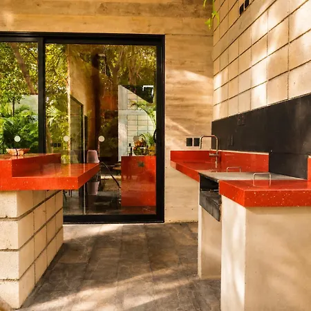 Tuuk: Luxury 5-bedroom With Private Pool And Concierge
