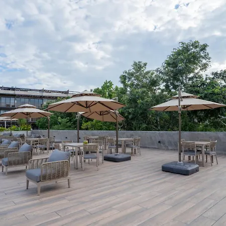 Nuju - Beutiful With Swimout-gym-rooftop-pool *